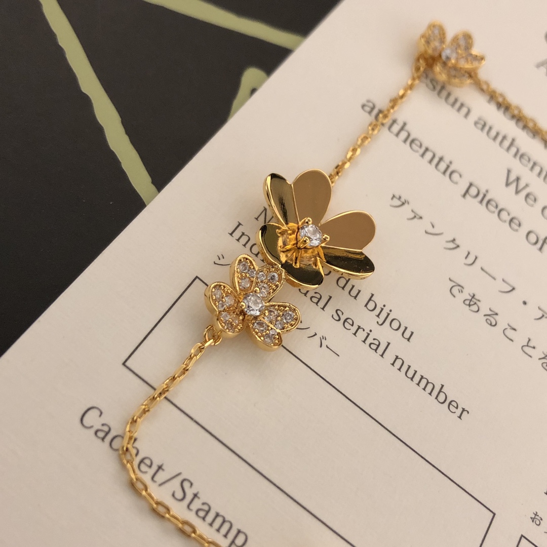 Van Cleef Arpels Frivole 9 Collar de flores en oro amarillo con detalles de diamantes 42 cm