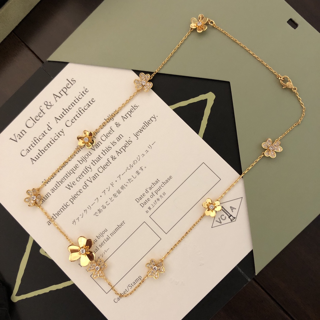 Van Cleef Arpels Frivole 9 Collar de flores en oro amarillo con detalles de diamantes 42 cm