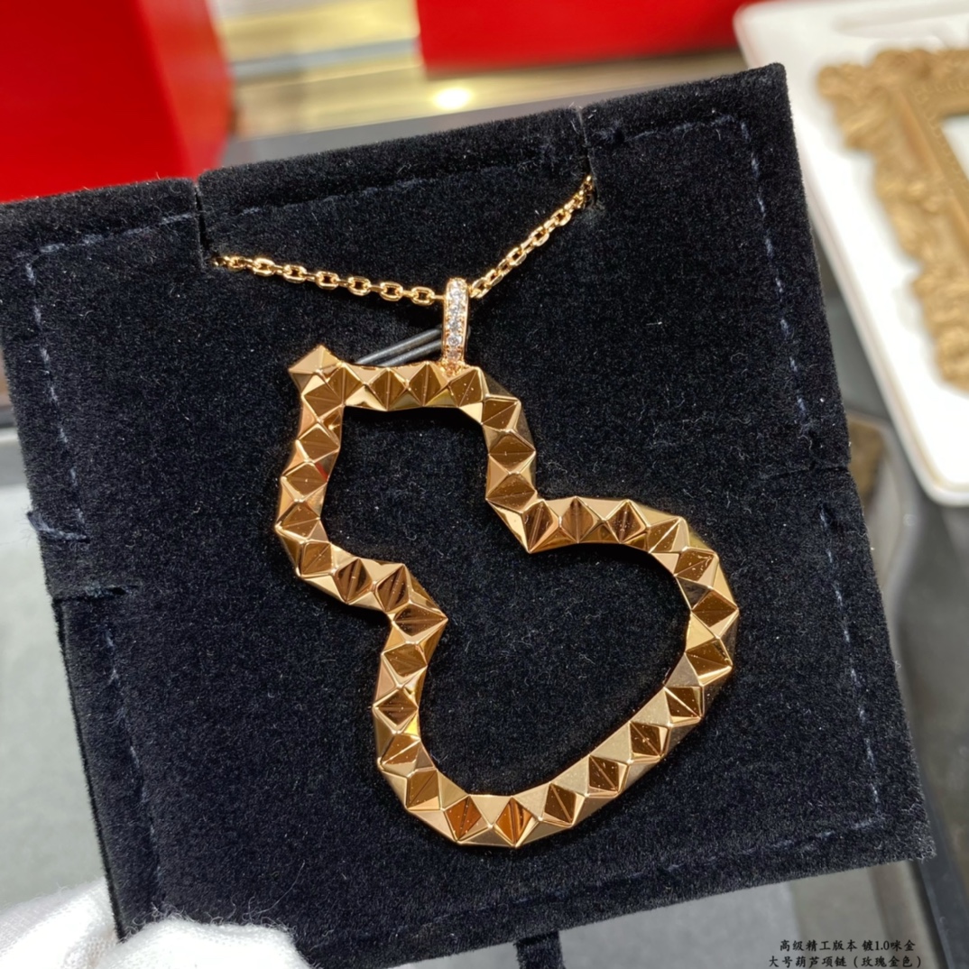 Qeelin Wulu necklace 18K rose gold with diamond accents on pendant bail 45cm