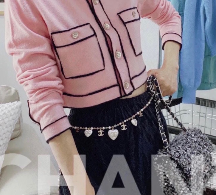 Chanel CC Heart Pearl Bead Long Chain necklace Gold-tone metal white faux pearl pink translucent bead white resin heart charm with crystal CC logo 80cm