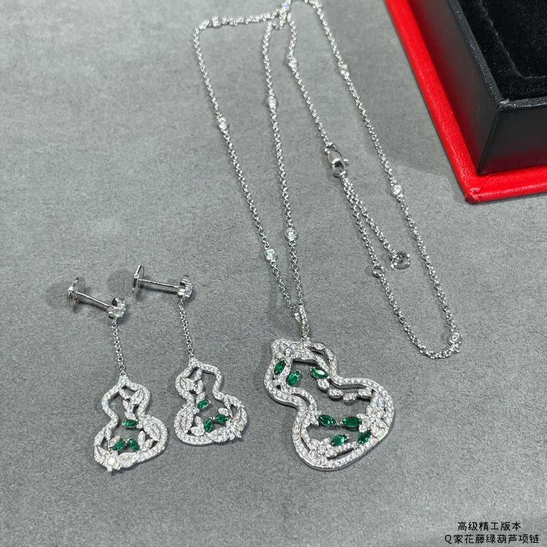 Qeelin Wulu Lace necklace silver-toned white gold with clear diamonds and green gemstones 42cm with 5cm extender