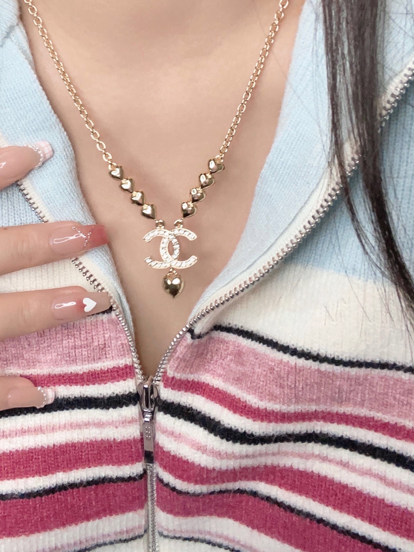 Chanel CC Heart Drop Necklace necklace Gold-tone metal with clear crystal accents and gold heart charm 42cm