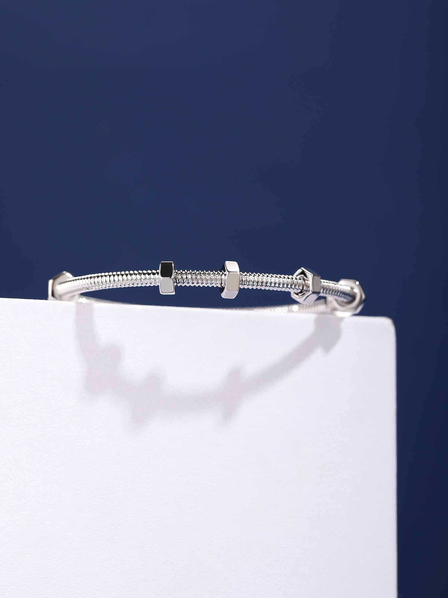 Cartier Ecrou de Cartier bracelet 18k rose gold 18k white gold no gemstones 17