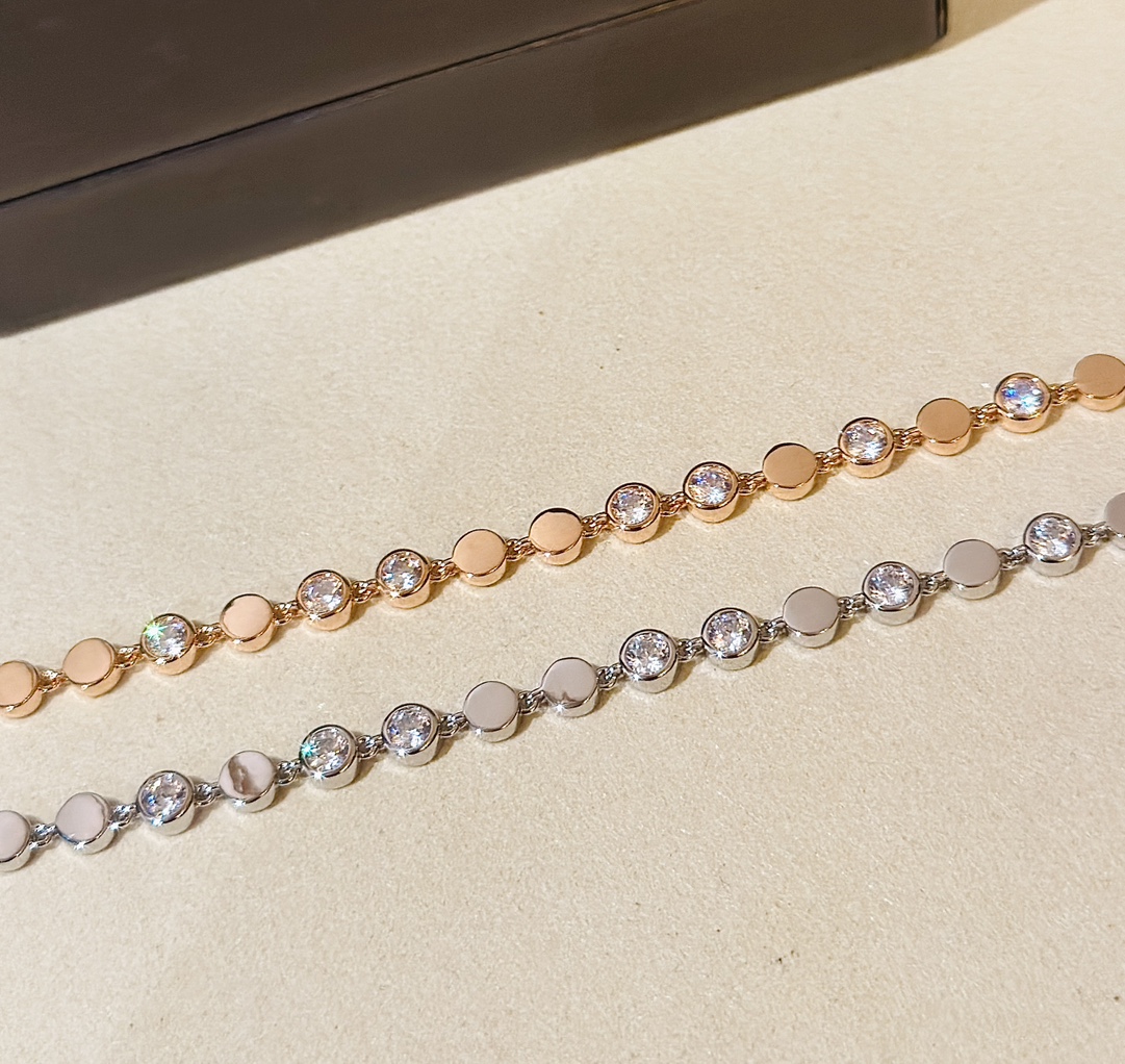 Messika D-Vibes bracelet rose gold metal with clear round brilliant-cut diamonds 18cm adjustable