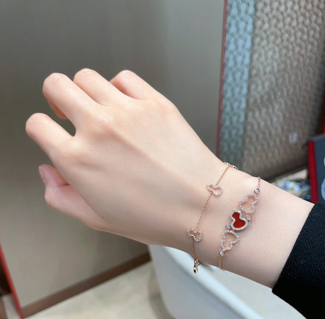 Qeelin WULU bracelet 18k rose gold red carnelian clear diamond 18cm