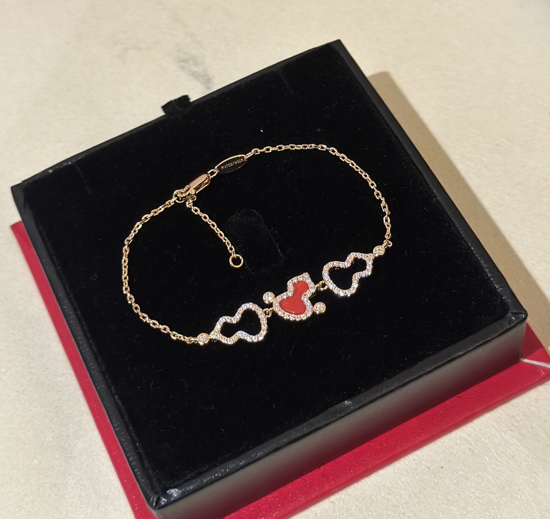 Qeelin WULU bracelet 18k rose gold red carnelian clear diamond 18cm