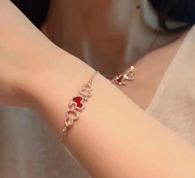 Qeelin WULU bracelet 18k rose gold red carnelian clear diamond 18cm