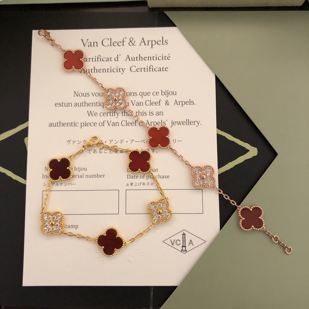 Van Cleef Arpels Vintage Alhambra bracelet 18k yellow gold with burgundy carnelian and clear diamond accents 18cm