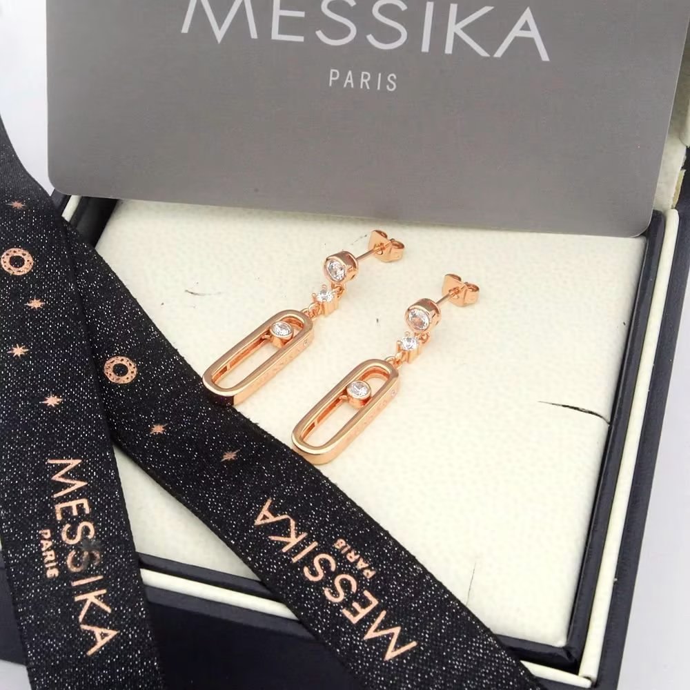 Messika Move Uno earrings Available in 18k white gold 18k rose gold 18k yellow gold with clear round diamonds One Size drop length 2cm