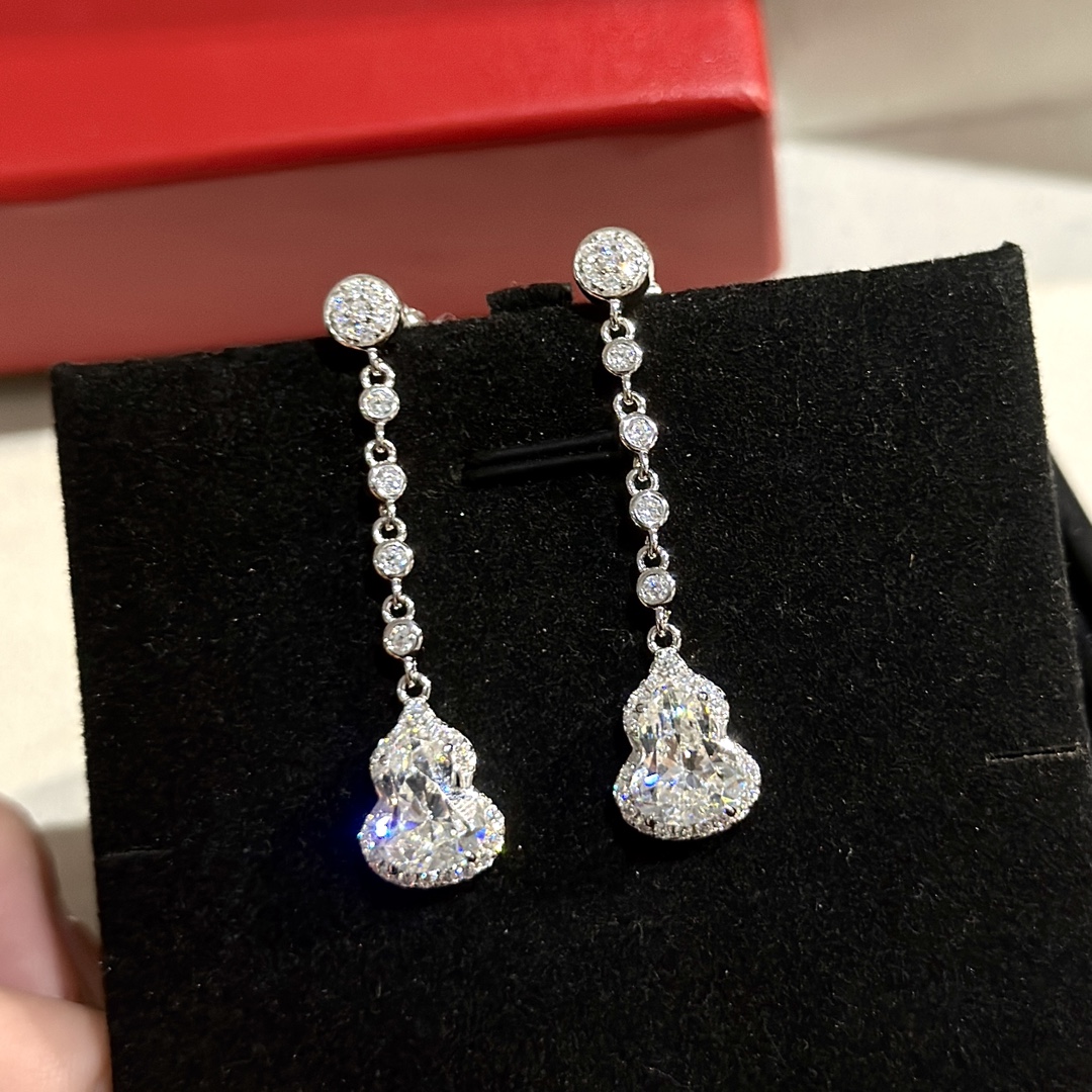 Qeelin Wulu earrings silver-toned metal with clear diamond-like stones 3 5cm drop length