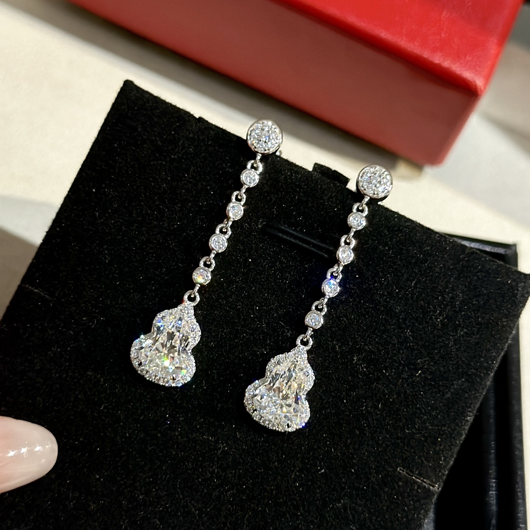 Qeelin Wulu earrings silver-toned metal with clear diamond-like stones 3 5cm drop length