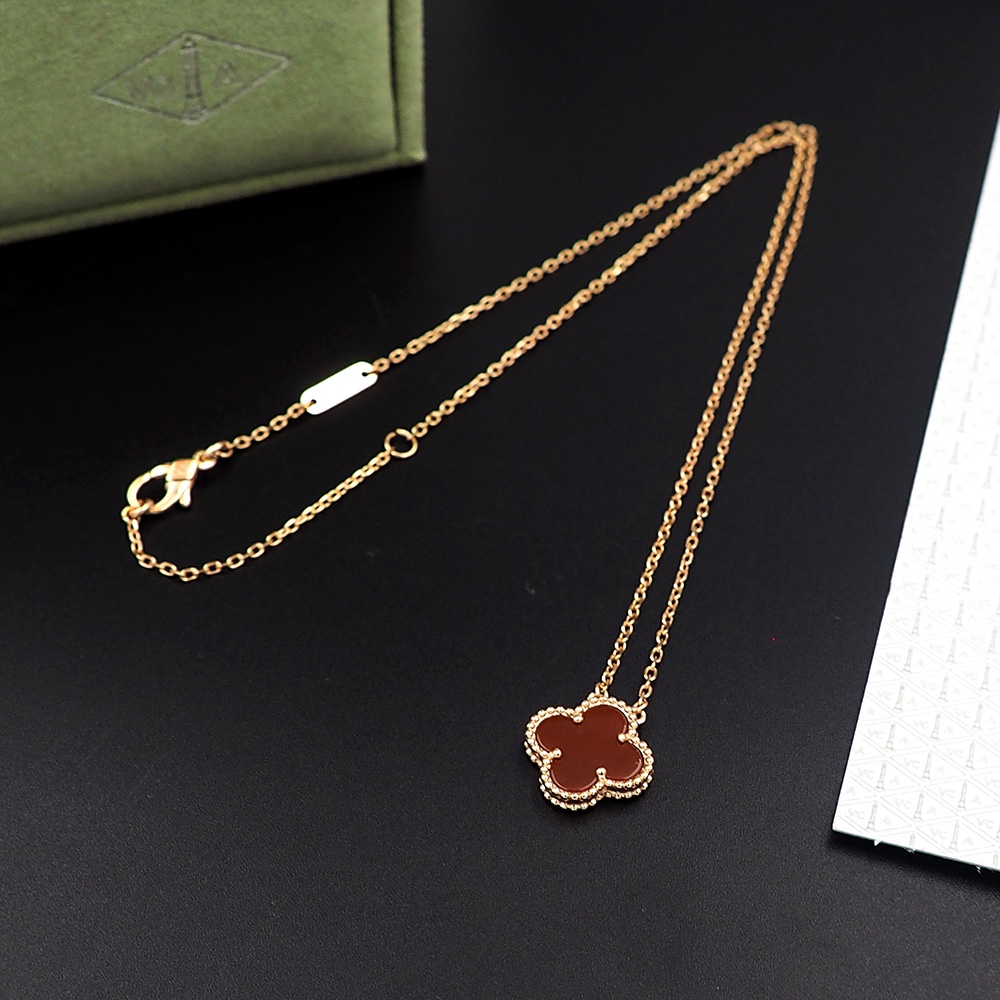 Van Cleef Arpels Vintage Alhambra necklace 18k yellow gold with carnelian 42cm