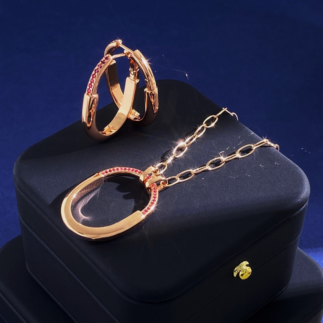 Tiffany Lock Pendant necklace 18k rose gold with pink ruby gemstones 18 inches