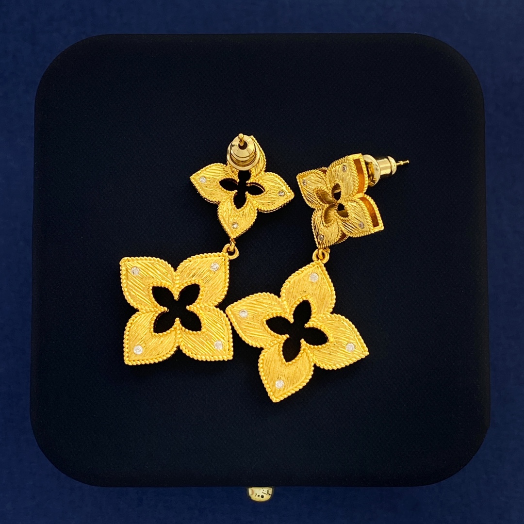 Roberto Coin Venetian Princess earrings Yellow gold with clear diamond accents 4cm drop length