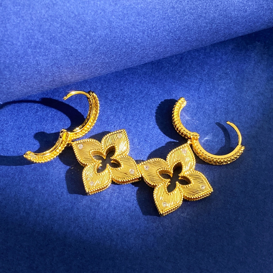 Roberto Coin Venetian Princess earrings yellow gold with clear diamond accents 15mm hoop diameter 20mm drop length