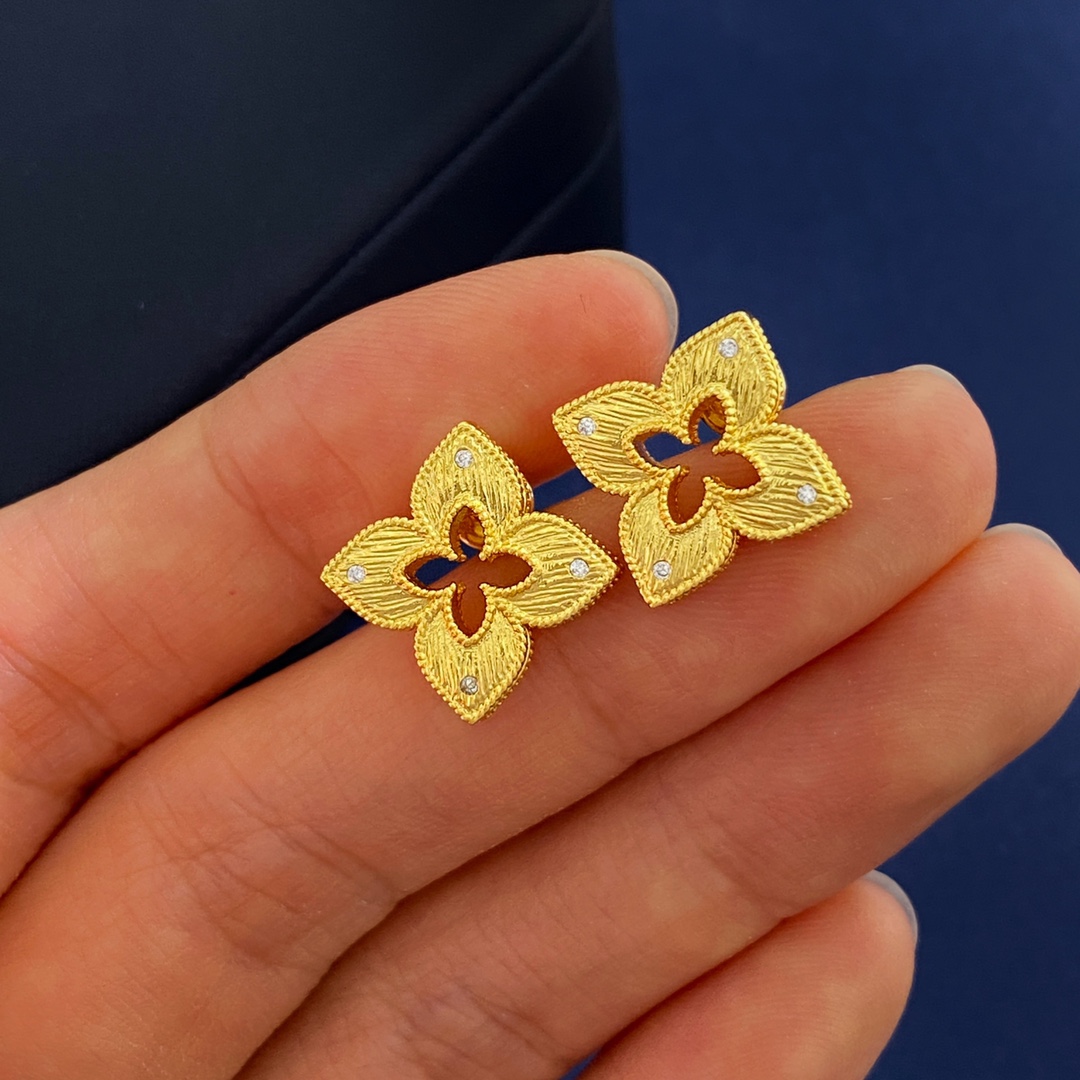 Van Cleef Arpels Venetian Princess earrings yellow gold with clear diamond accents 15mm