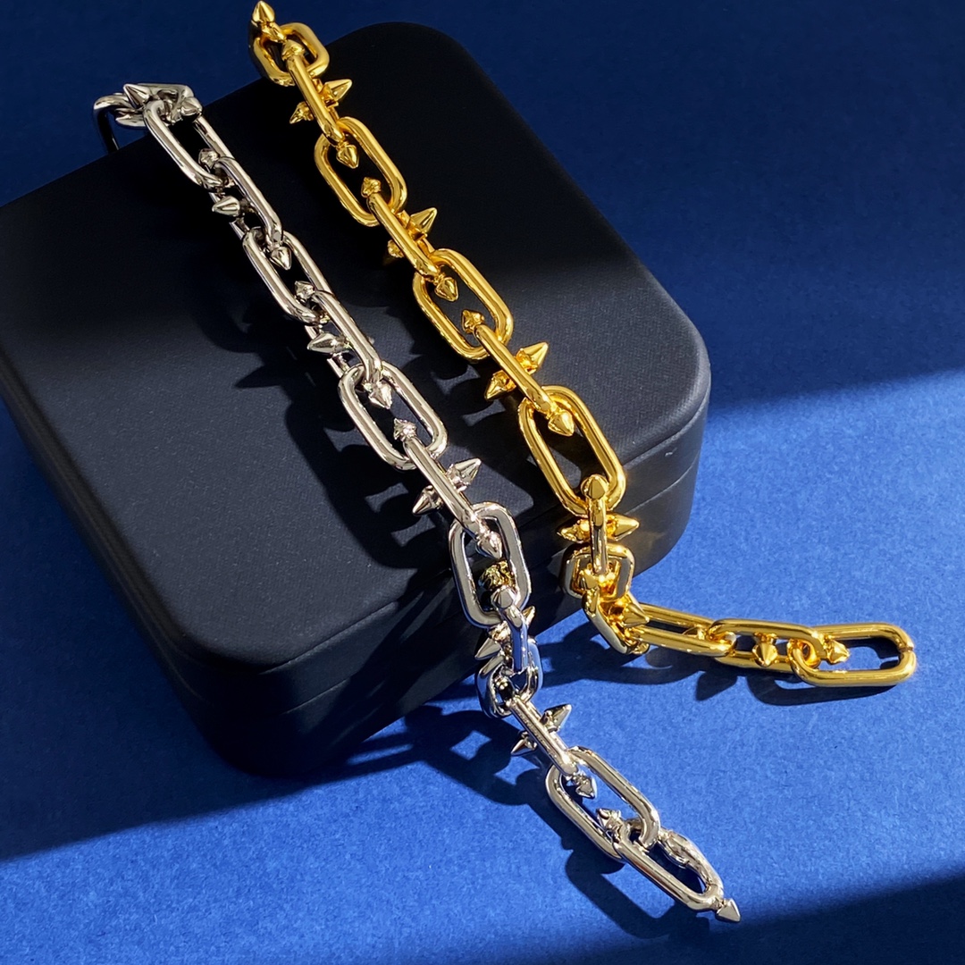 Tiffany Tiffany Titan by Pharrell Williams bracelet polished gold-tone metal polished silver-tone metal no gemstones 7 inches