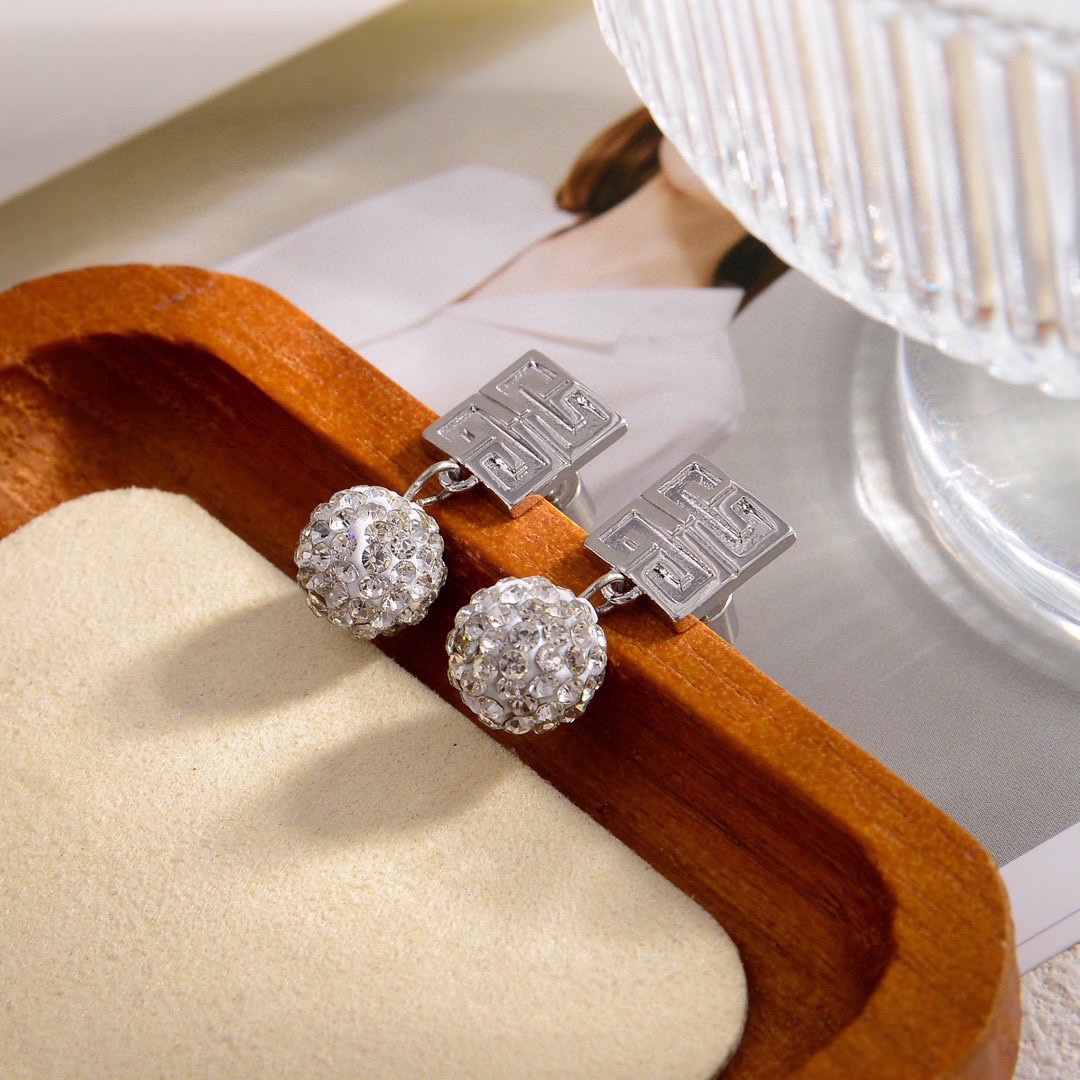 Luxury necklace