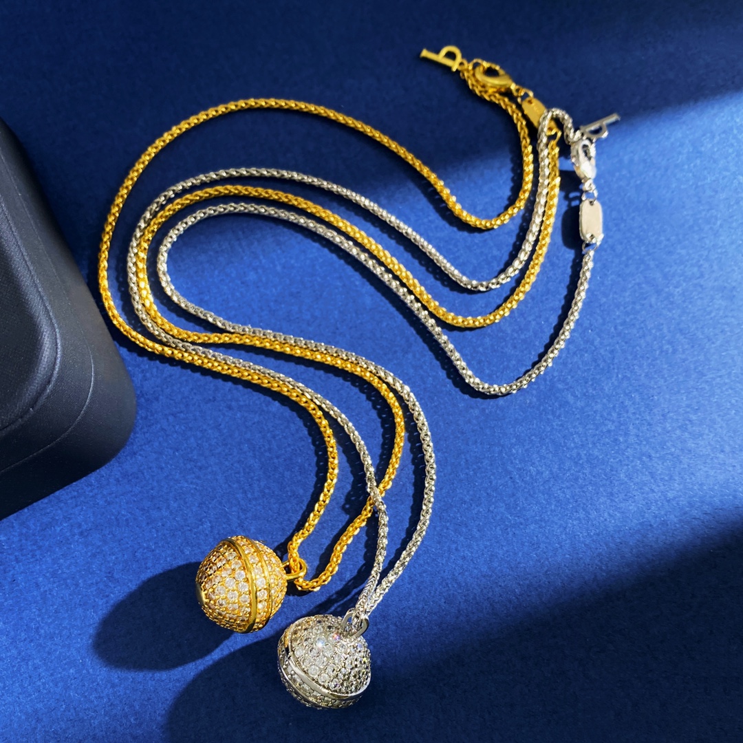 Piaget Possession Sphere Pendant necklace 18k yellow gold with clear pave diamonds 18k white gold with clear pave diamonds 45cm
