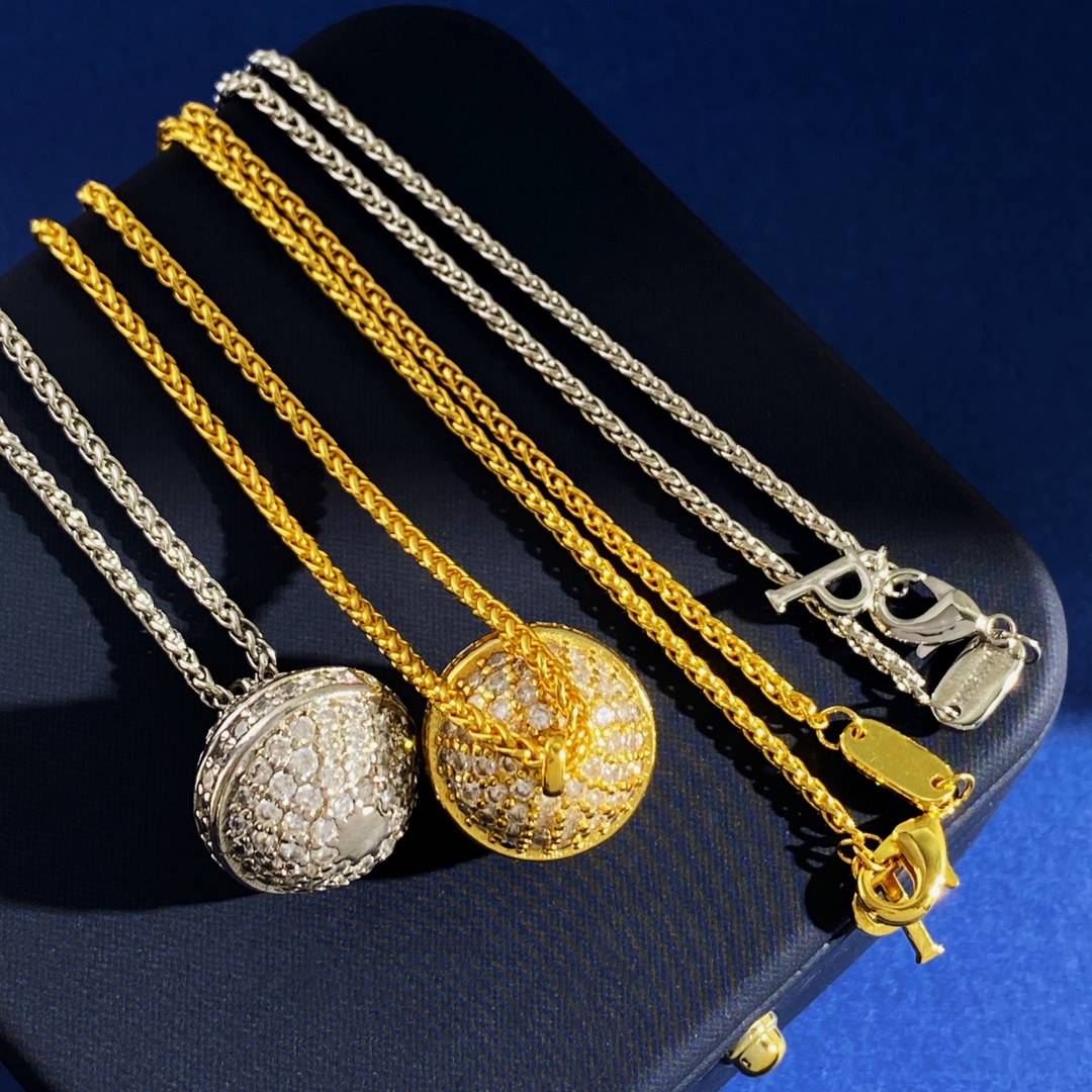 Piaget Possession Sphere Pendant necklace 18k yellow gold with clear pave diamonds 18k white gold with clear pave diamonds 45cm