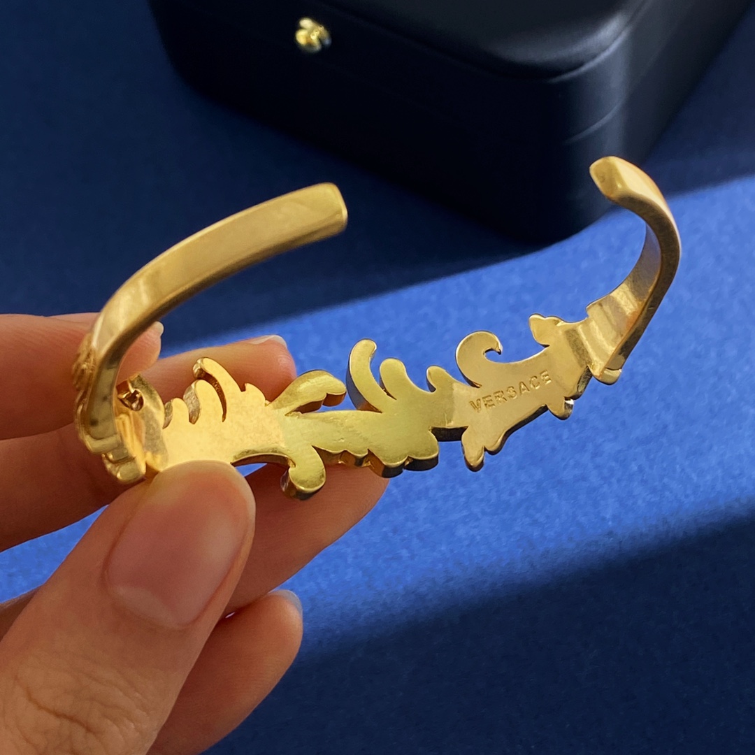 Luxury necklace