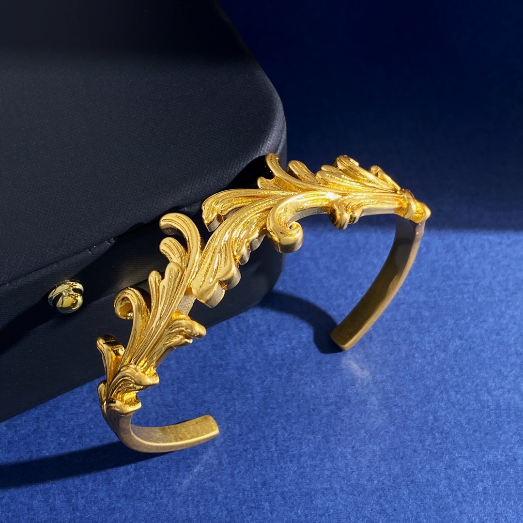 Luxury necklace