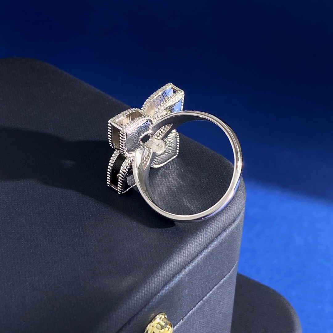 Anello Roberto Coin Princess Flower in oro bianco argentato con accenti di diamanti 52