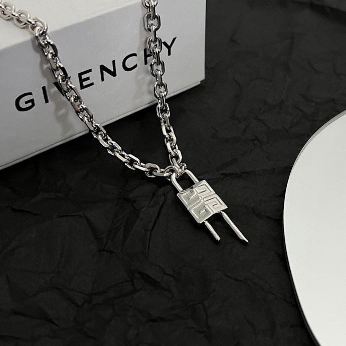 Luxury necklace