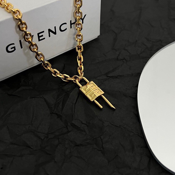 Luxury necklace