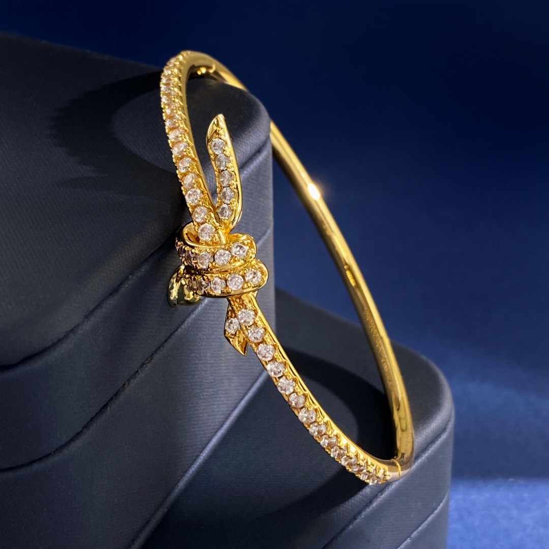 Tiffany Co Tiffany Knot bracelet 18K yellow gold with clear diamonds 18K white gold with clear diamonds 18K rose gold with clear diamonds 17cm