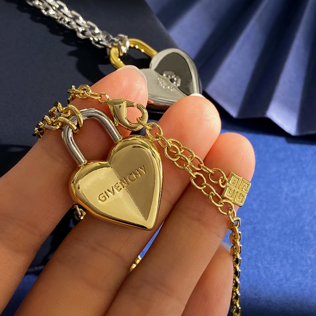 Luxury necklace