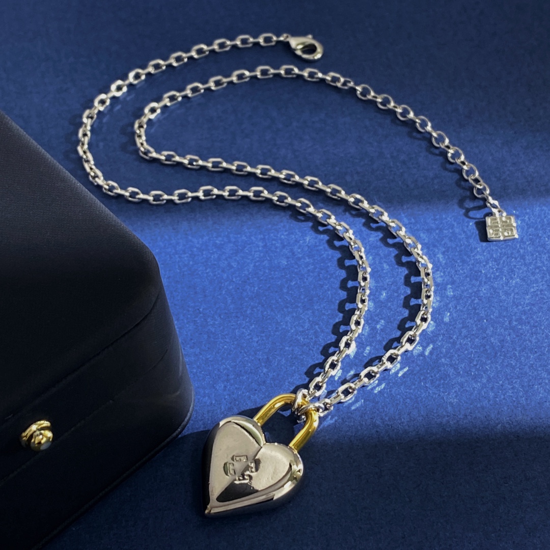 Luxury necklace