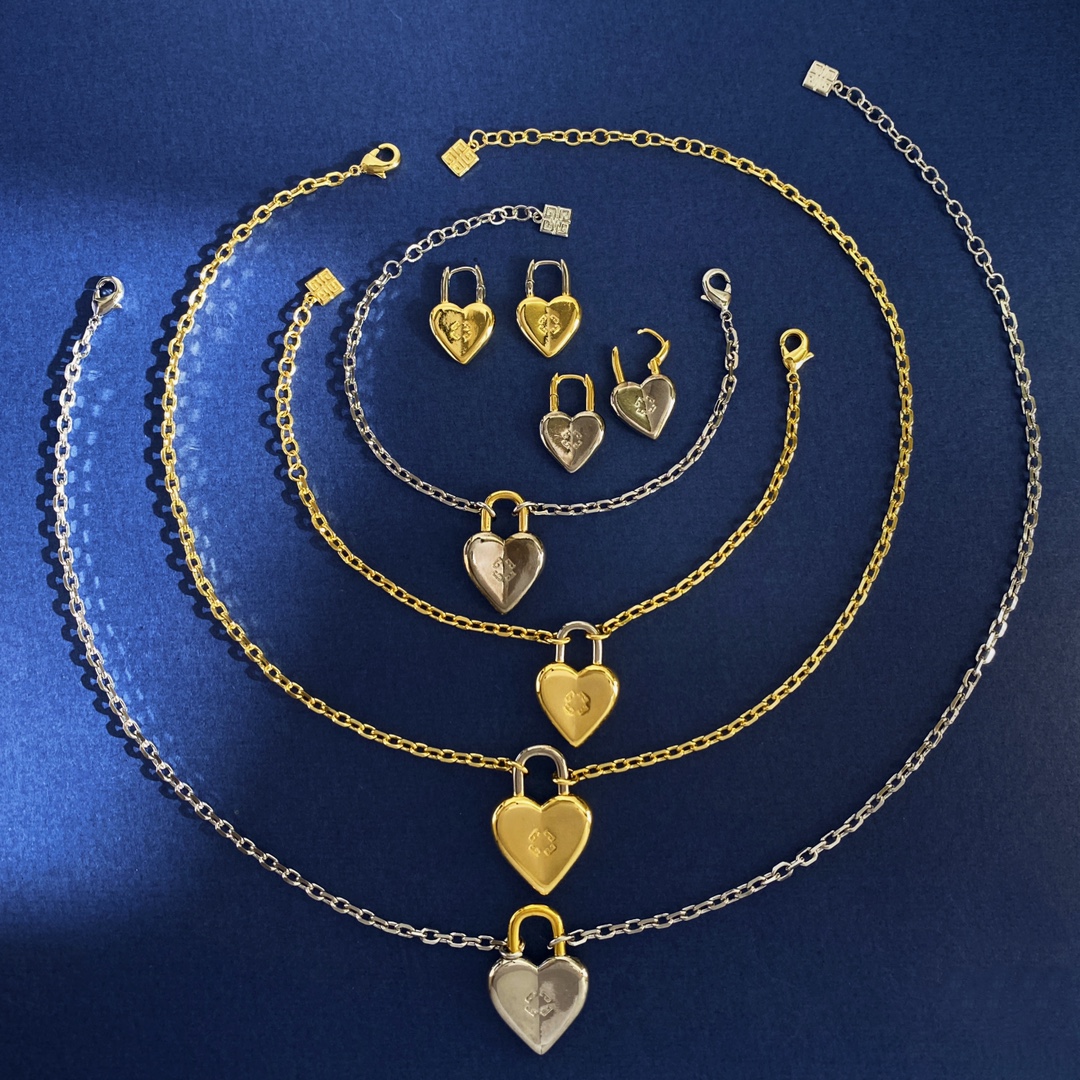 Luxury necklace
