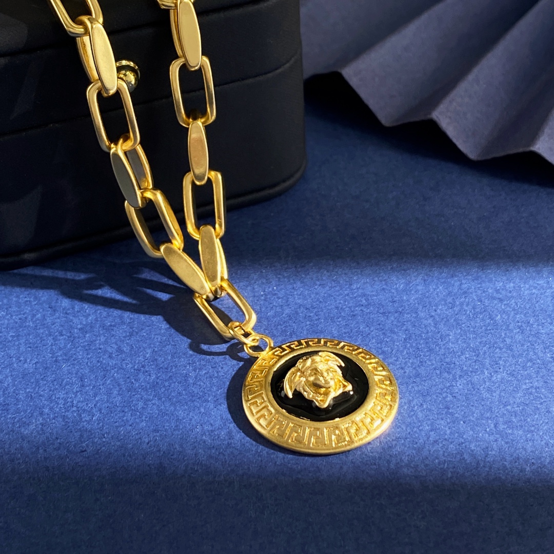 Luxury necklace