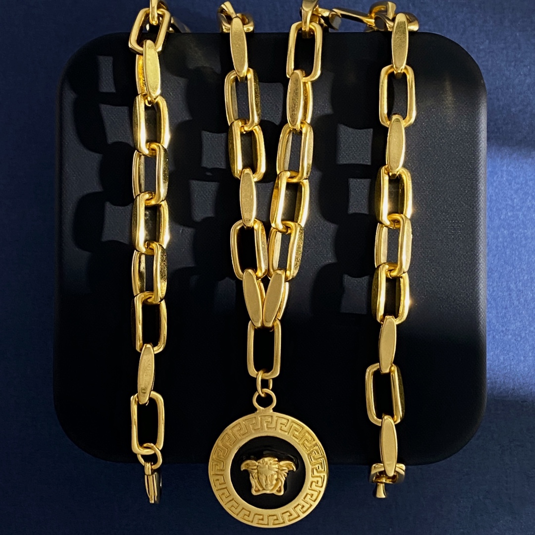 Luxury necklace