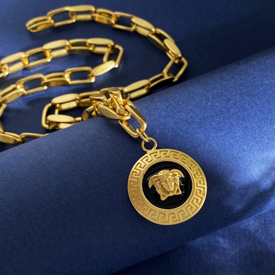 Luxury necklace