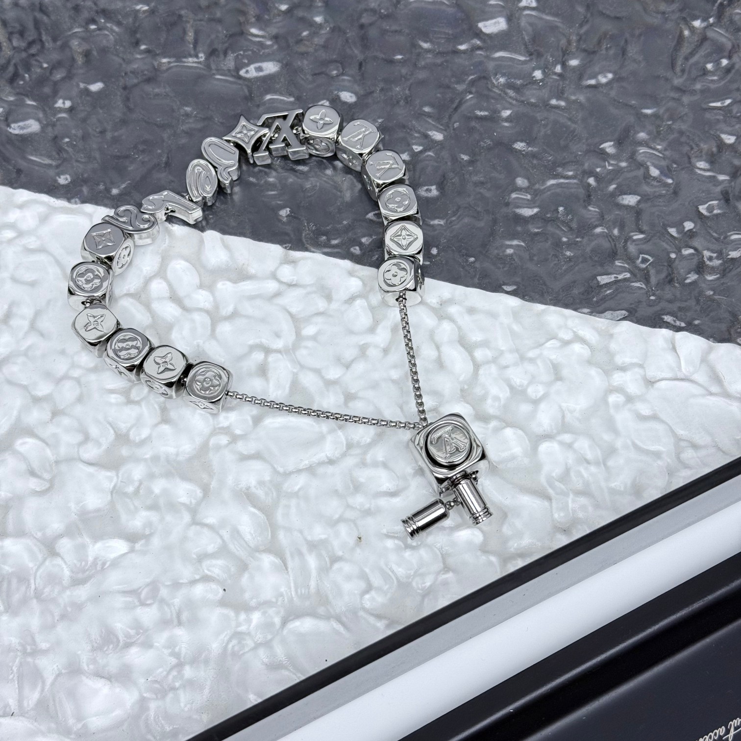 Luxury necklace