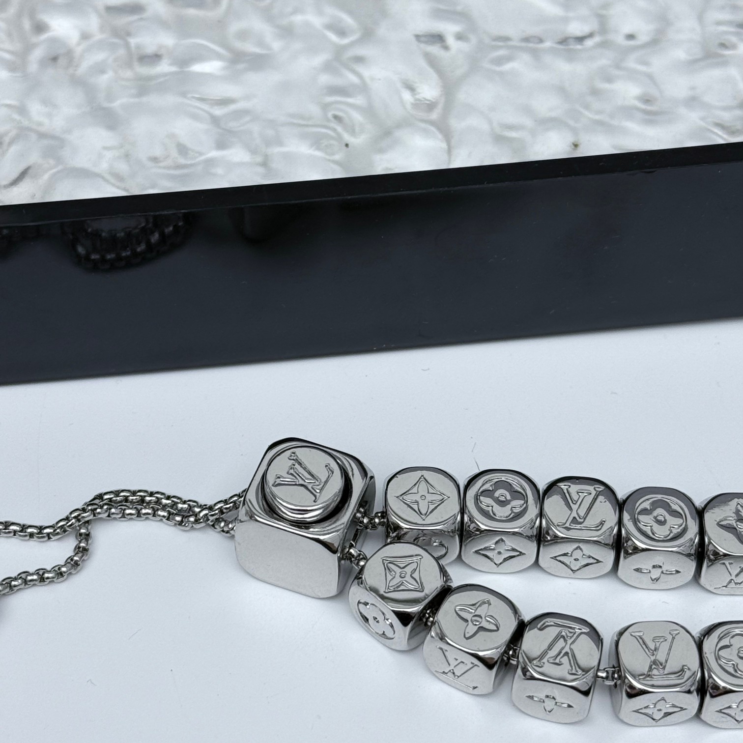 Luxury necklace