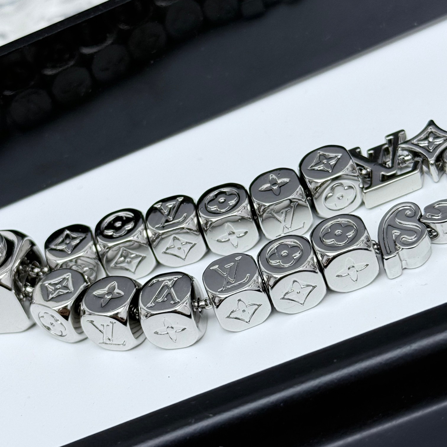 Luxury necklace