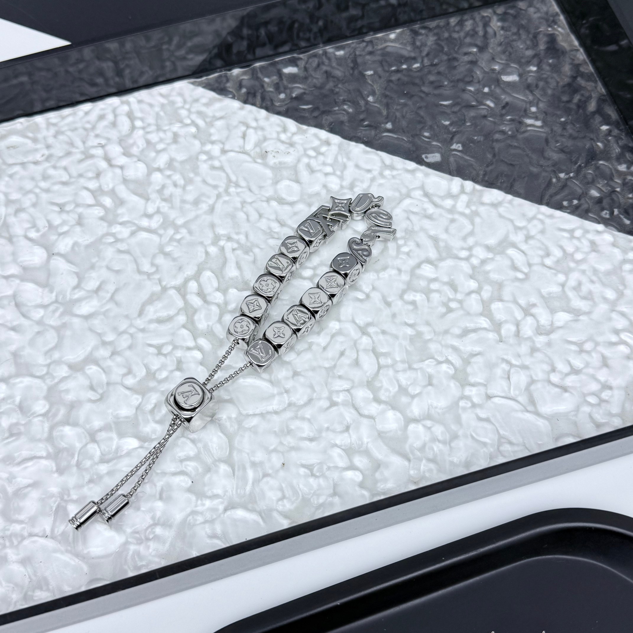 Luxury necklace