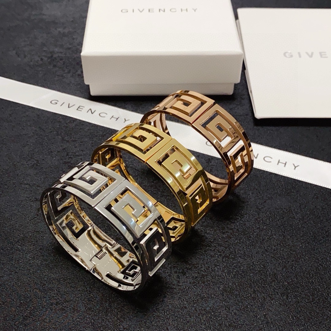 Luxury necklace