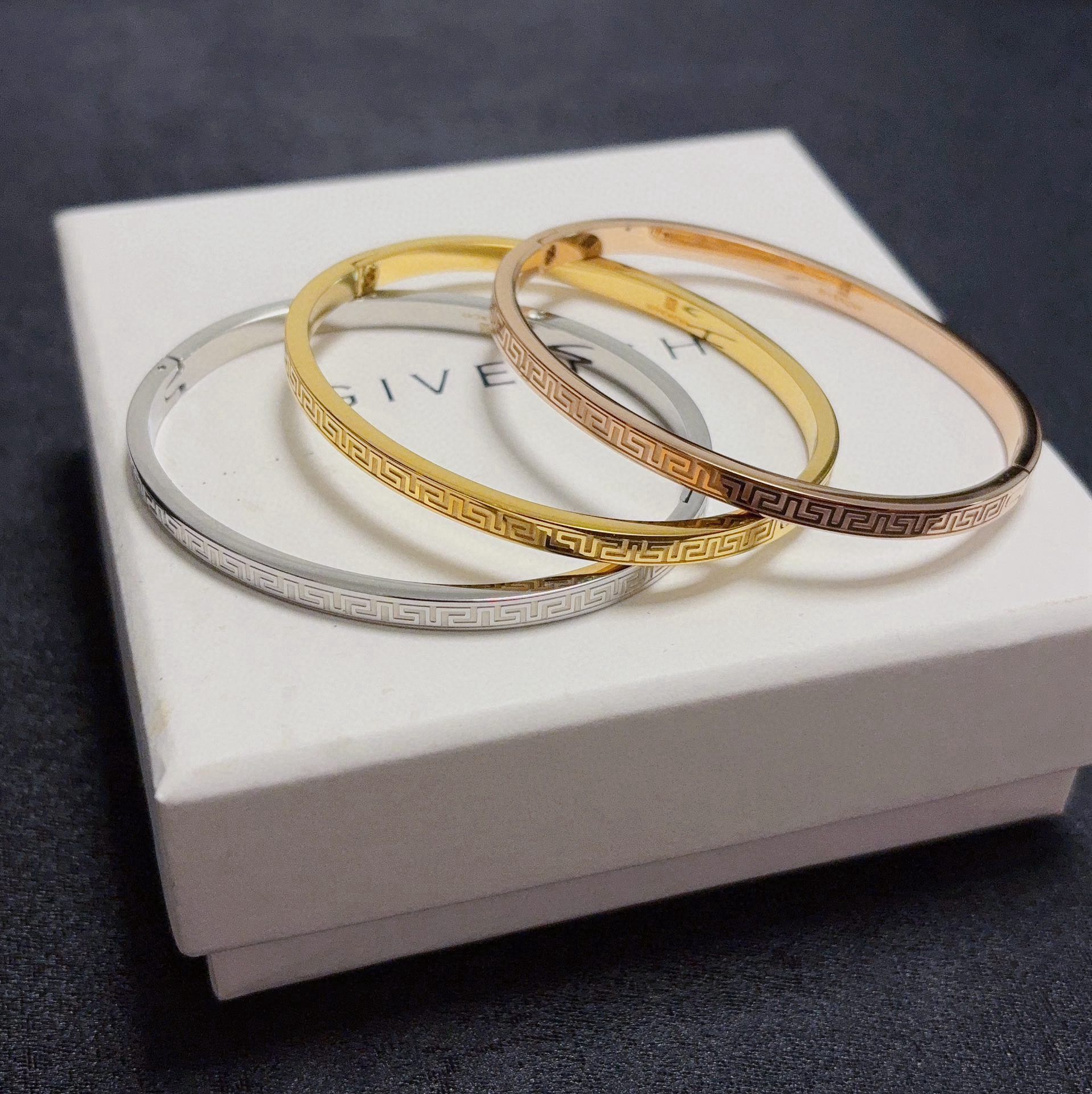 Luxury necklace