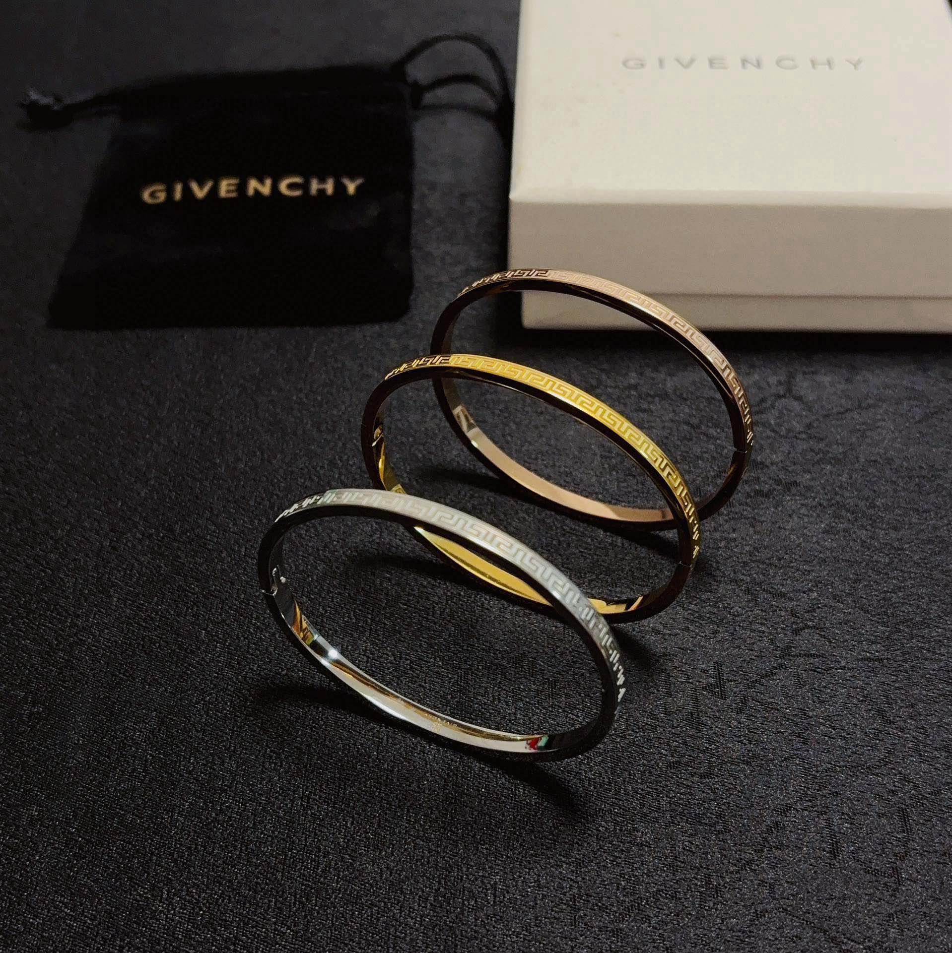 Luxury necklace