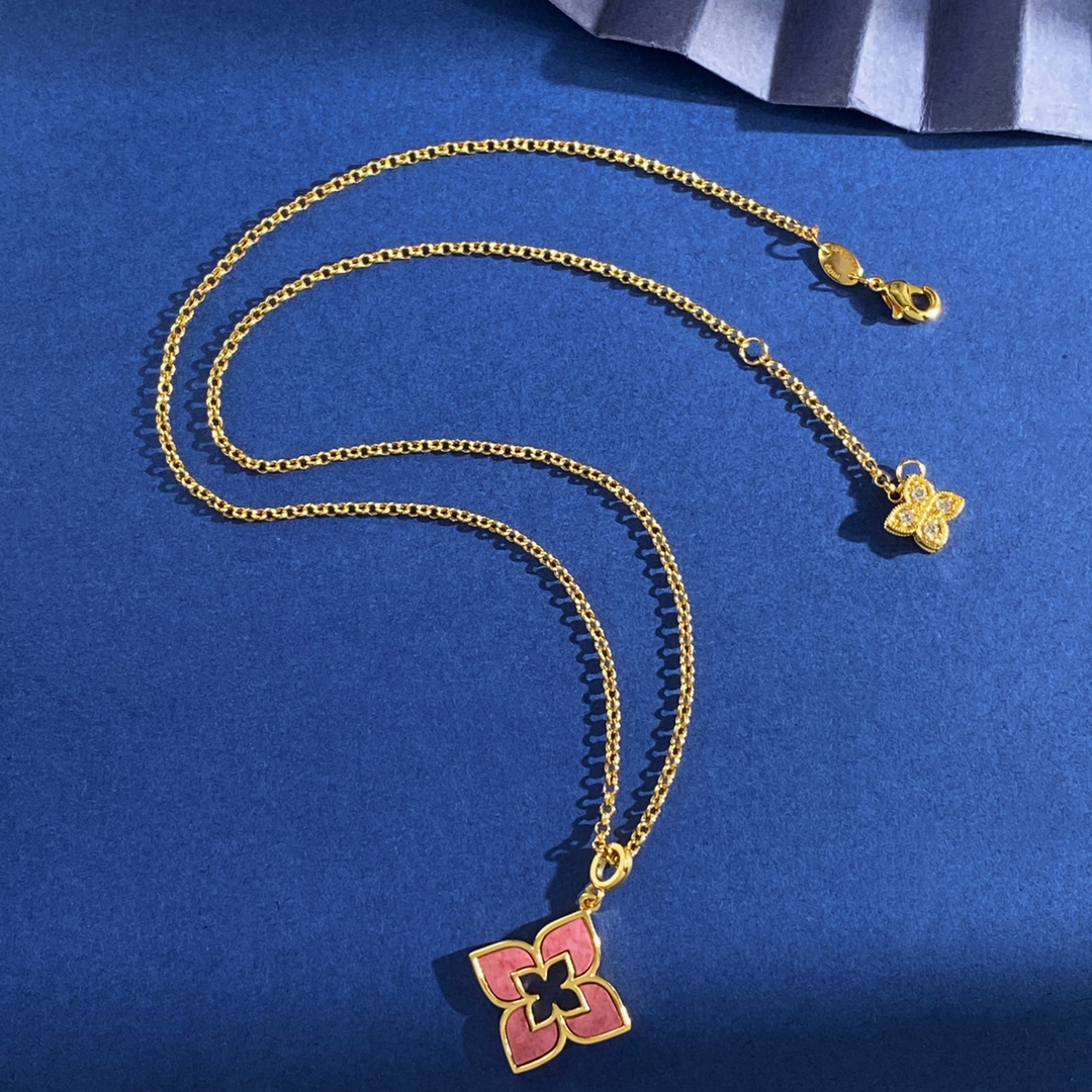 Roberto Coin Love in Verona necklace Yellow gold with black onyx inlay accented with clear diamond on the extension charm 42cm with 5cm extender