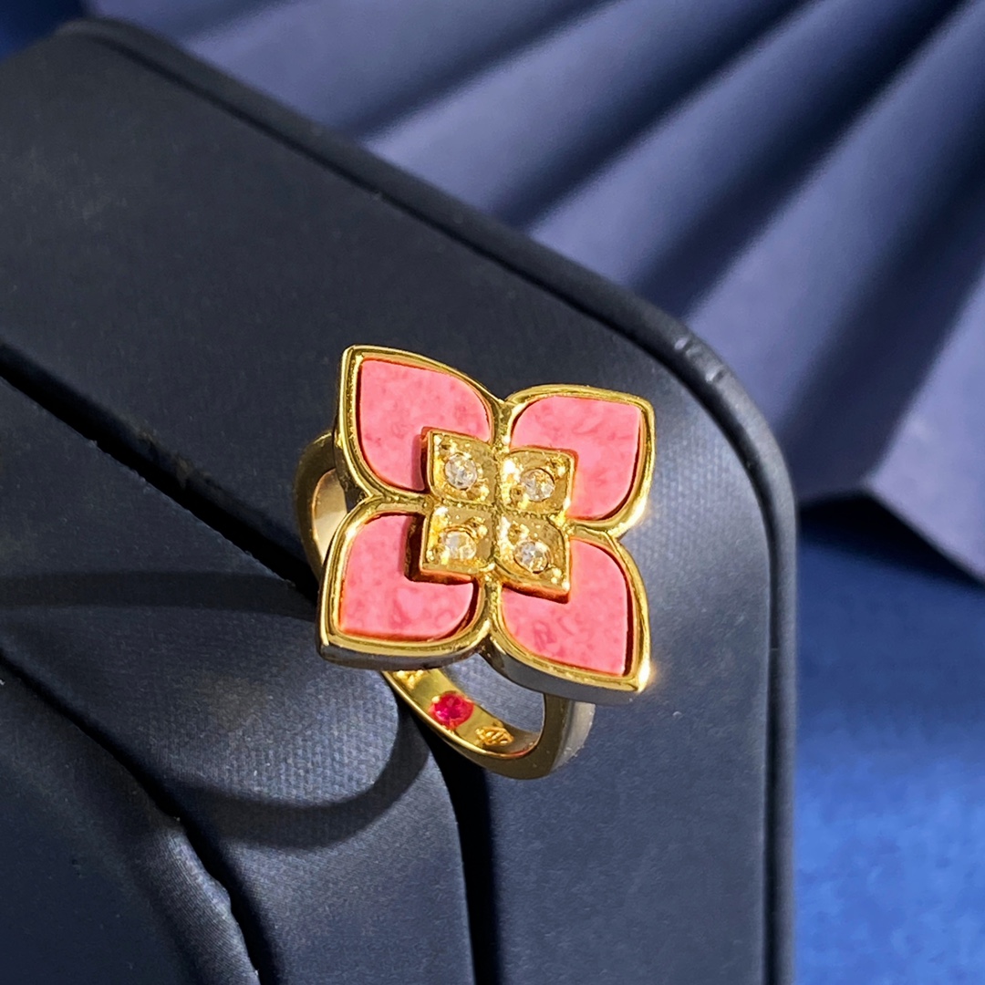 Anel Roberto Coin Love in Verona Ouro amarelo com diamante malaquita e detalhes exclusivos em rubi 58