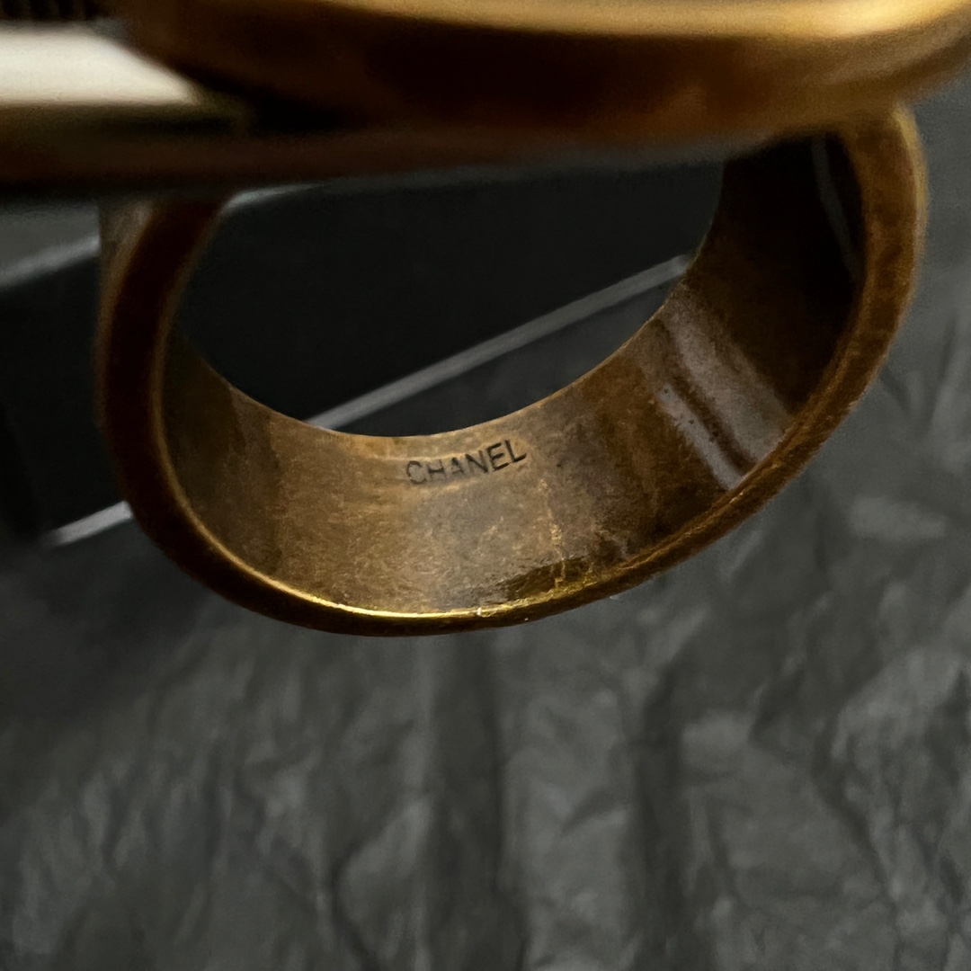 Chanel CC Logo Paris Medallion Signet Ring ring Antique gold-tone metal with black enamel detailing US 7