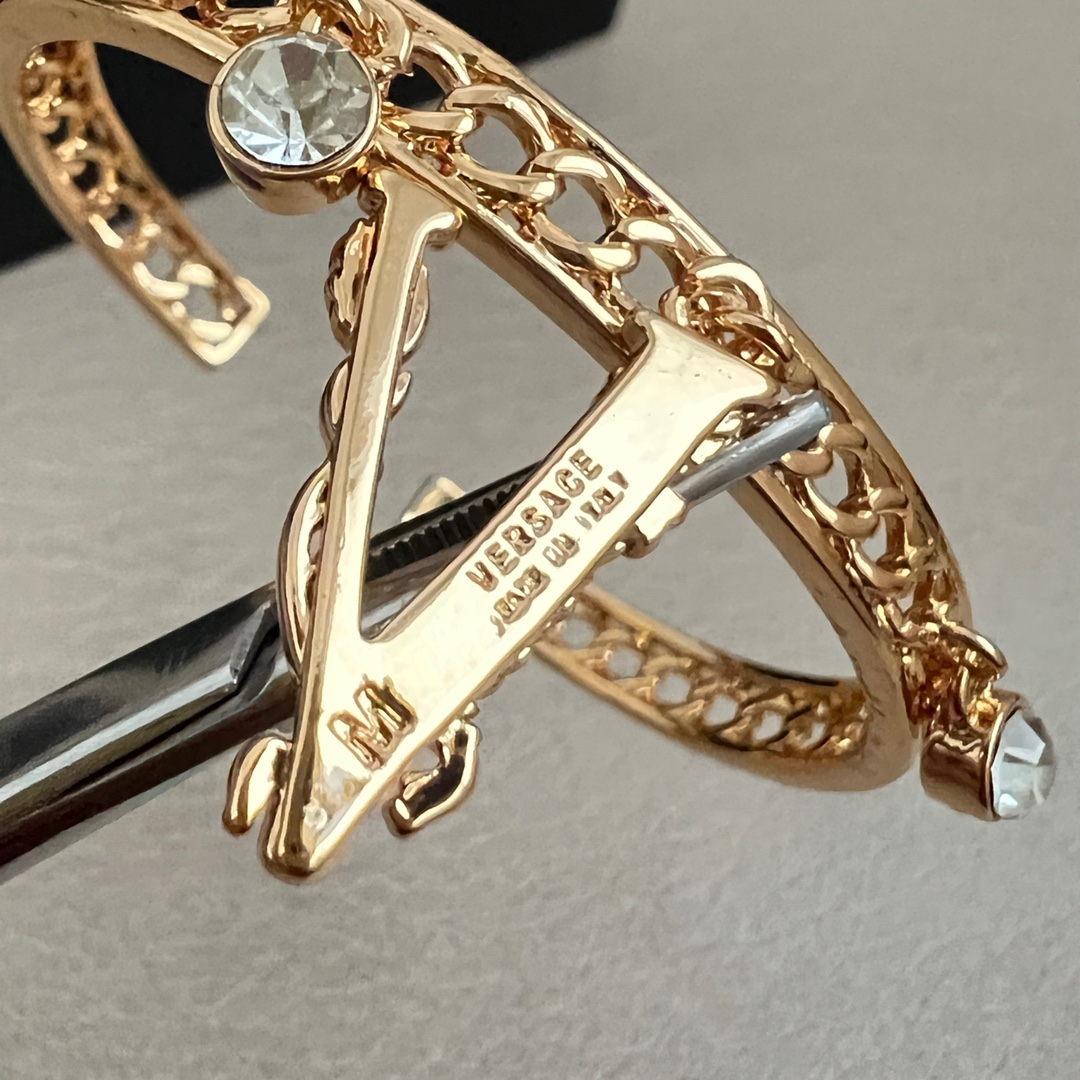 Luxury necklace