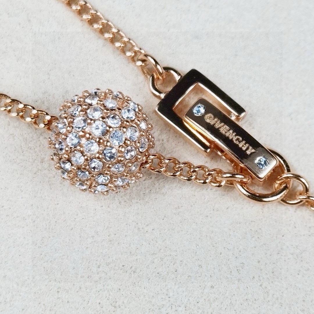 Luxury necklace rose gold