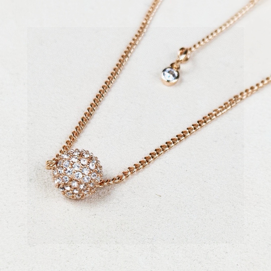 Luxury necklace rose gold