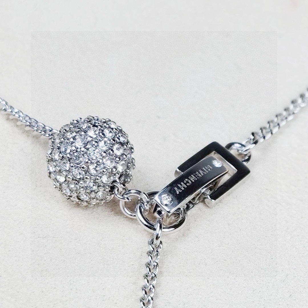 Luxury necklace platinum